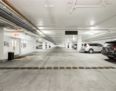 2240 Village Walk Drive - Photo Thumbnail 40
