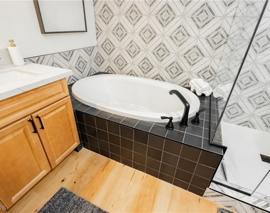 2240 Village Walk Drive - Photo Thumbnail 34