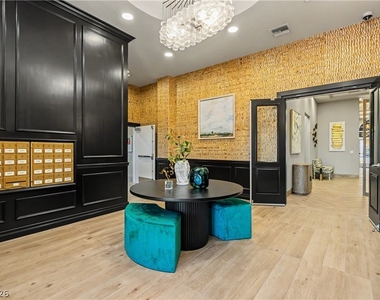2240 Village Walk Drive - Photo Thumbnail 46