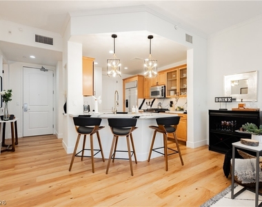 2240 Village Walk Drive - Photo Thumbnail 7