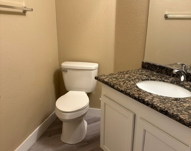 4004 Elkridge Drive - Photo Thumbnail 10