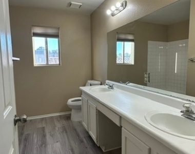 4004 Elkridge Drive - Photo Thumbnail 4
