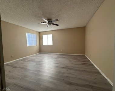 4004 Elkridge Drive - Photo Thumbnail 8