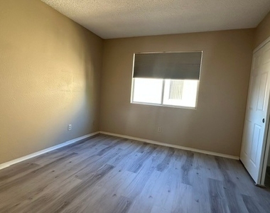 4004 Elkridge Drive - Photo Thumbnail 5