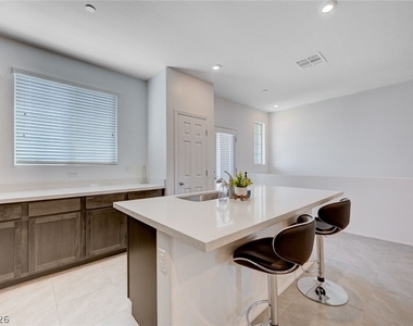 6515 Taffrail Avenue - Photo Thumbnail 5