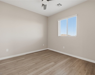 169 Medianoche Street - Photo Thumbnail 20