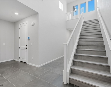 169 Medianoche Street - Photo Thumbnail 17