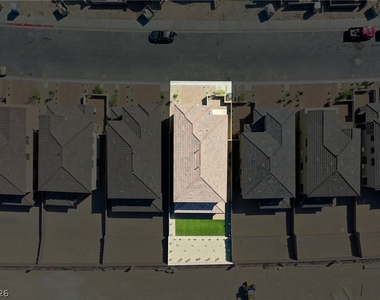 169 Medianoche Street - Photo Thumbnail 42