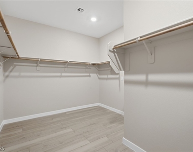 169 Medianoche Street - Photo Thumbnail 35