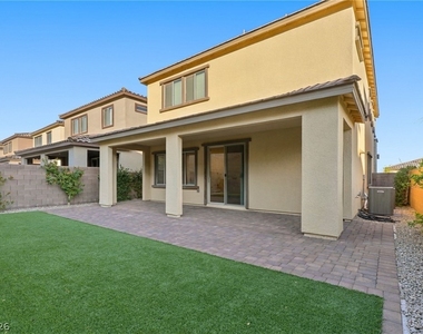 169 Medianoche Street - Photo Thumbnail 38