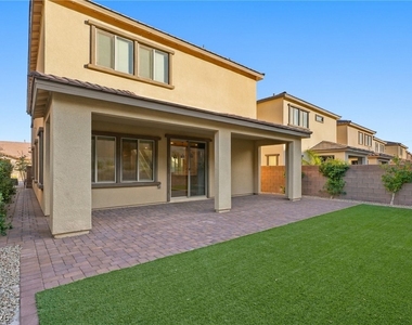 169 Medianoche Street - Photo Thumbnail 39