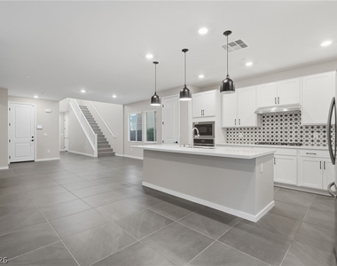 169 Medianoche Street - Photo Thumbnail 16