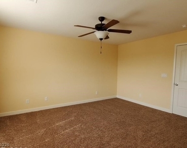 8775 Autumn Teal Avenue - Photo Thumbnail 13