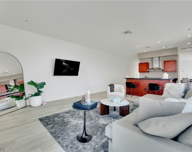 4575 Dean Martin Drive - Photo Thumbnail 2