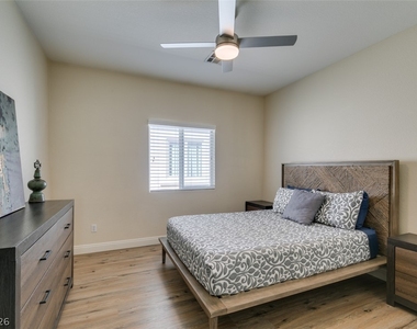 3166 E Eldorado Lane - Photo Thumbnail 15