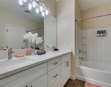 3166 E Eldorado Lane - Photo Thumbnail 18