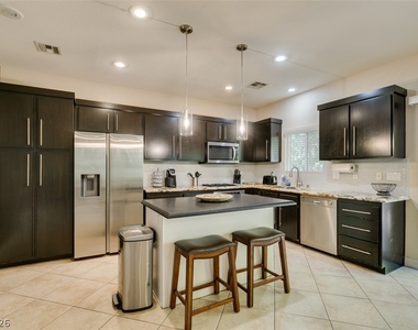 3166 E Eldorado Lane - Photo Thumbnail 7