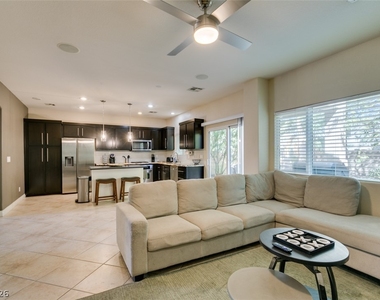 3166 E Eldorado Lane - Photo Thumbnail 6