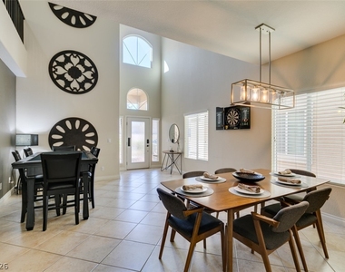 3166 E Eldorado Lane - Photo Thumbnail 2