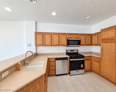 8389 Lower Trailhead Avenue - Photo Thumbnail 4