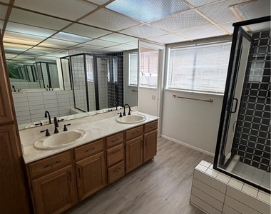 1751 E Reno Avenue - Photo Thumbnail 12