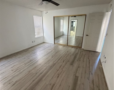 1751 E Reno Avenue - Photo Thumbnail 9