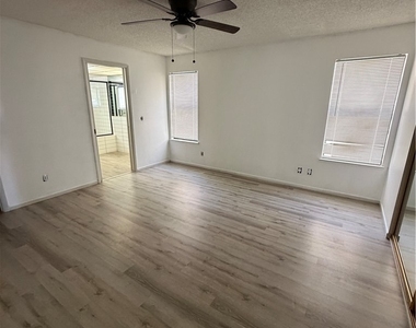 1751 E Reno Avenue - Photo Thumbnail 8