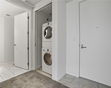 4471 Dean Martin Drive - Photo Thumbnail 19