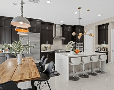 881 Barrhead Avenue - Photo Thumbnail 3