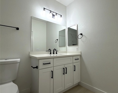 9050 W Warm Springs Road - Photo Thumbnail 13