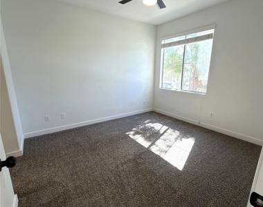 9050 W Warm Springs Road - Photo Thumbnail 11