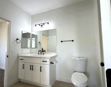 9050 W Warm Springs Road - Photo Thumbnail 17