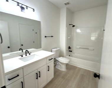 9050 W Warm Springs Road - Photo Thumbnail 18