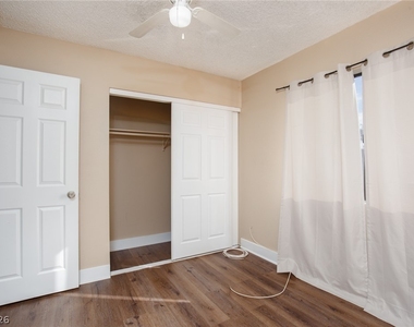 619 Pepper Tree Circle - Photo Thumbnail 10