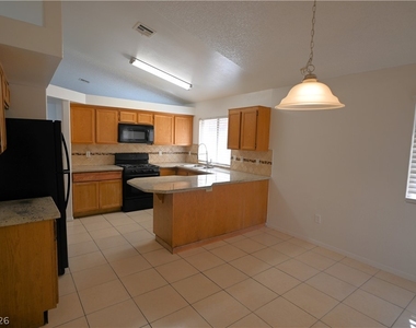 4156 Overbrook Drive - Photo Thumbnail 5