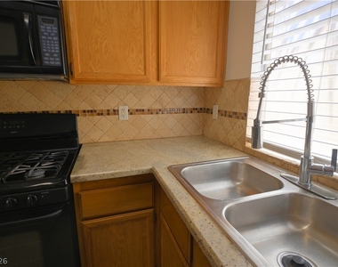 4156 Overbrook Drive - Photo Thumbnail 6