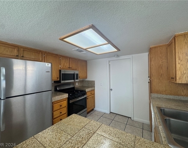8077 Cetus Circle - Photo Thumbnail 10