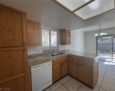 8077 Cetus Circle - Photo Thumbnail 13