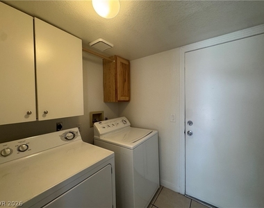 8077 Cetus Circle - Photo Thumbnail 14