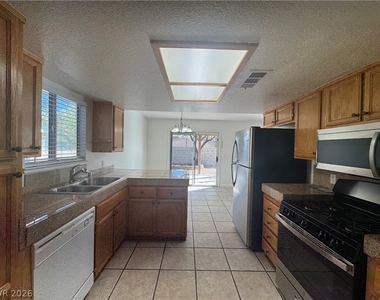 8077 Cetus Circle - Photo Thumbnail 11