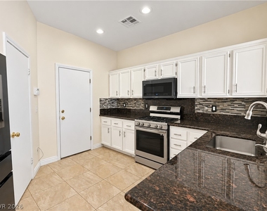 8516 Sonnet Court - Photo Thumbnail 8