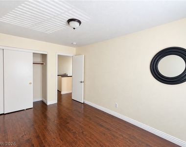 8516 Sonnet Court - Photo Thumbnail 16