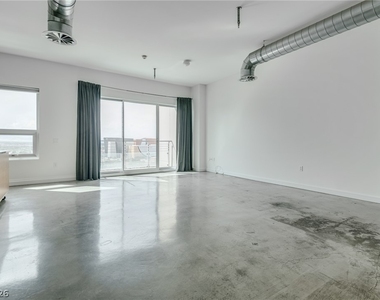 200 Hoover Avenue - Photo Thumbnail 7