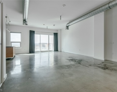 200 Hoover Avenue - Photo Thumbnail 6