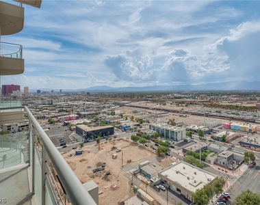 200 Hoover Avenue - Photo Thumbnail 20