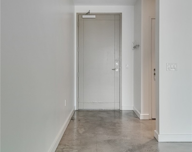 200 Hoover Avenue - Photo Thumbnail 2