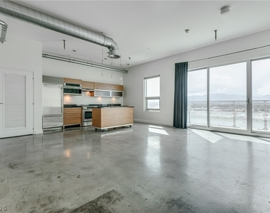 200 Hoover Avenue - Photo Thumbnail 8
