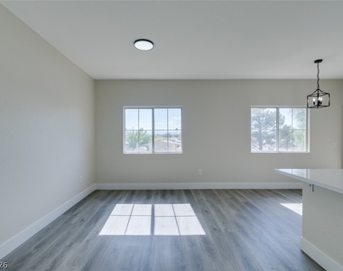 3400 Cabana Drive - Photo Thumbnail 6