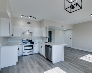 3400 Cabana Drive - Photo Thumbnail 19