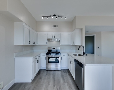 3400 Cabana Drive - Photo Thumbnail 23